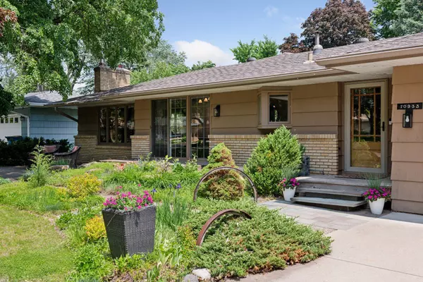 Bloomington, MN 55431,10933 Chowen AVE S