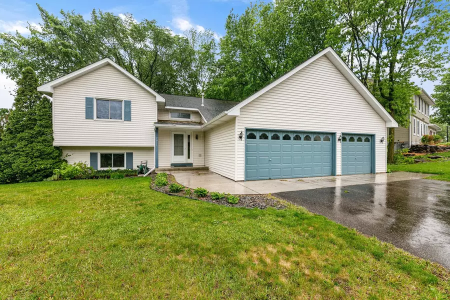 7011 Winfield RD, Rockford, MN 55373