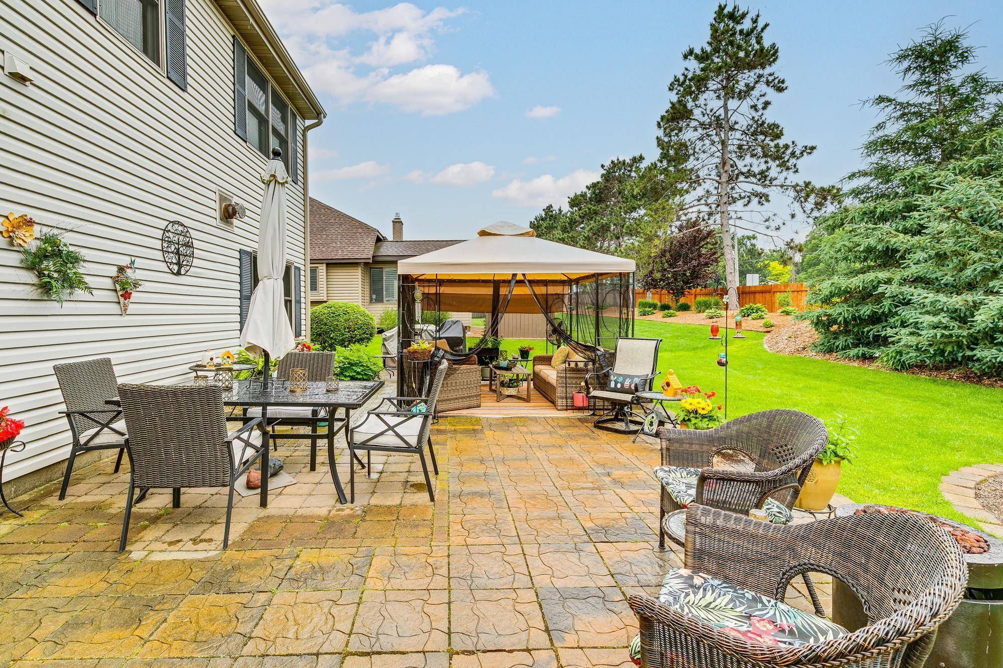 Shoreview, MN 55126,917 Hardwood AVE