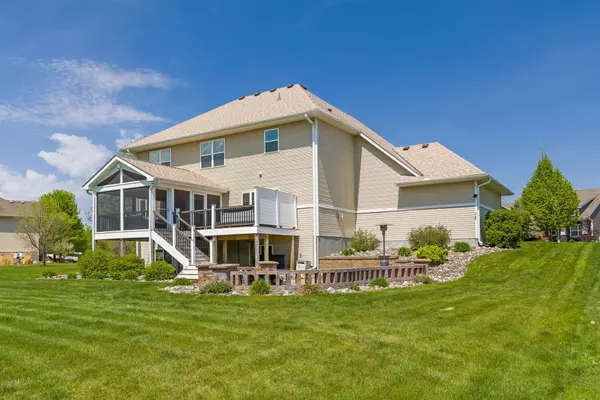 3297 Thornton DR SW, Prior Lake, MN 55372
