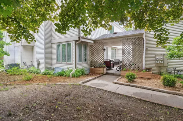 Woodbury, MN 55125,124 Avignon CT