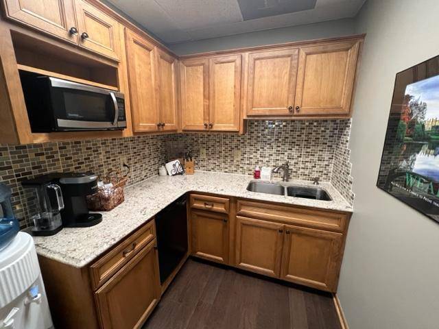 Edina, MN 55436,4950 Lincoln DR