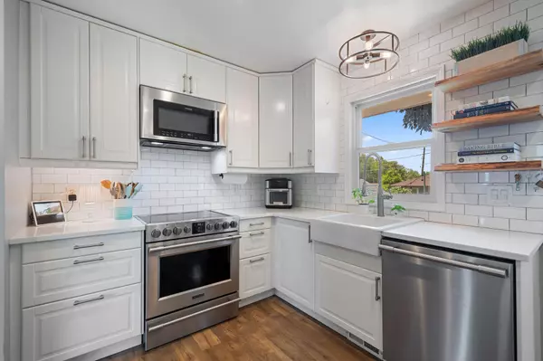 Minneapolis, MN 55418,3646 Buchanan ST NE