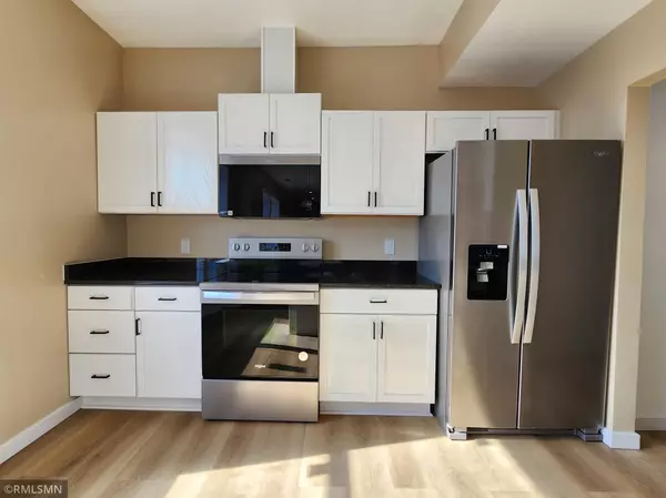 Saint Paul, MN 55130,1039 Payne AVE