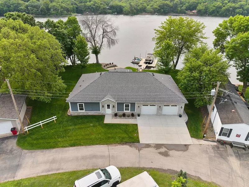 56814 402nd AVE, Mazeppa, MN 55956