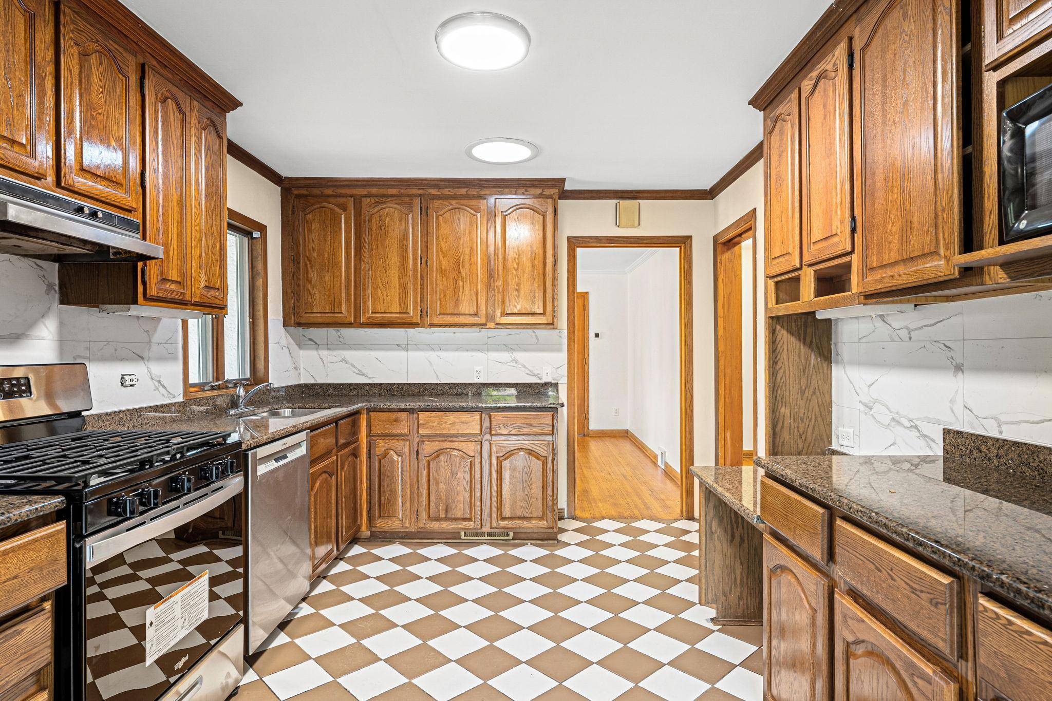 Roseville, MN 55113,2336 County Road B W