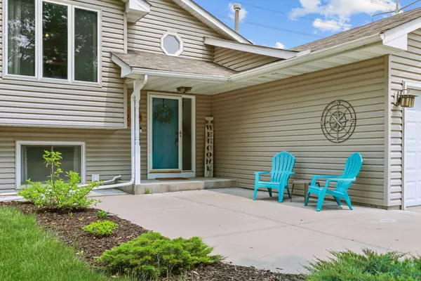 Brooklyn Park, MN 55444,2708 94th AVE N