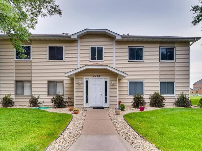 3333 Nevada AVE N #3302, Crystal, MN 55427