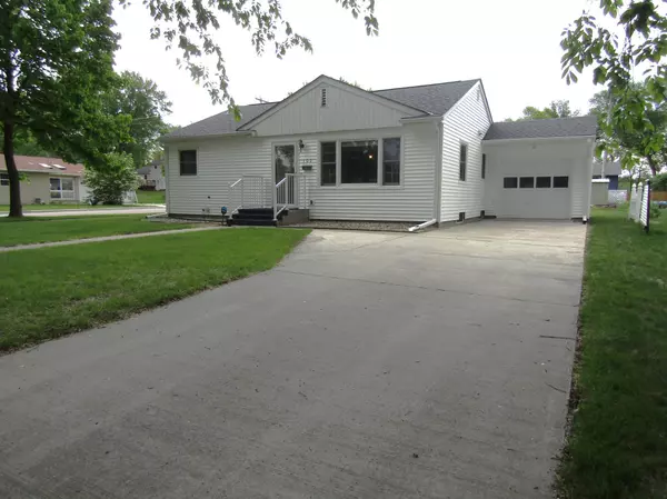 302 S 12th ST, Montevideo, MN 56265