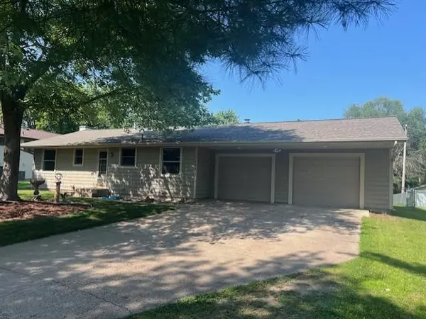 10449 Mississippi BLVD NW, Coon Rapids, MN 55433