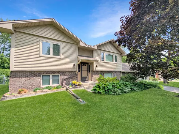 Maple Grove, MN 55311,15142 75th AVE N