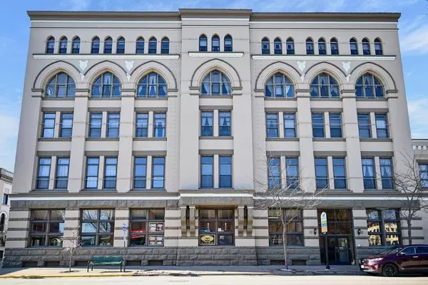 157 W 3rd ST, Winona, MN 55987