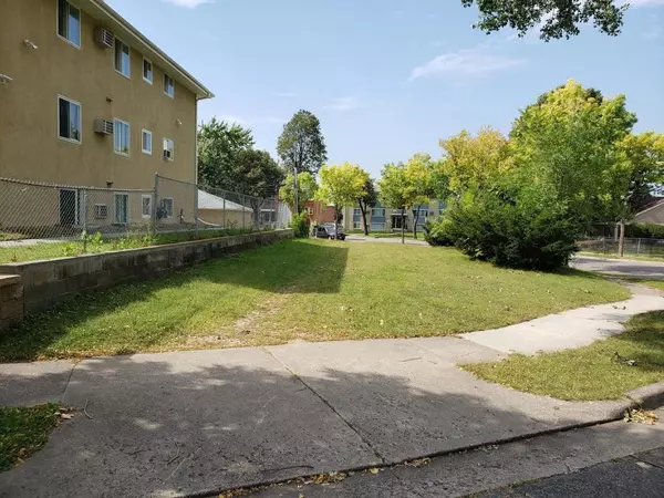Minneapolis, MN 55417,5735 Sander DR