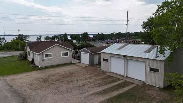 Detroit Lakes, MN 56501,16214 Highland DR