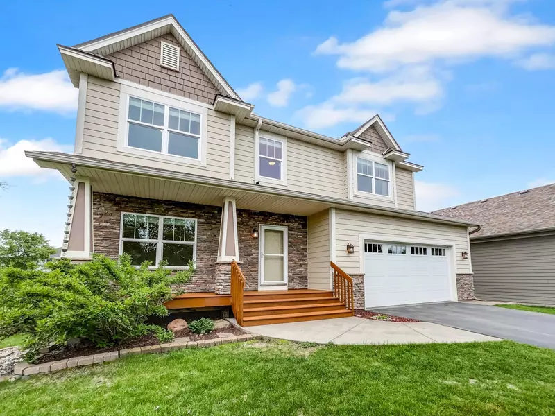 2120 119th AVE NE, Blaine, MN 55449