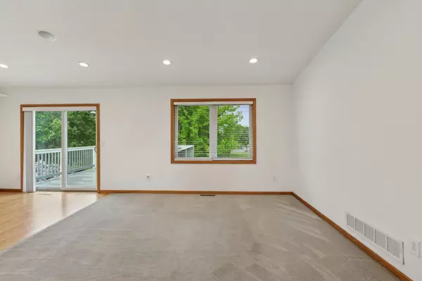 Brooklyn Park, MN 55445,8913 Douglas DR N