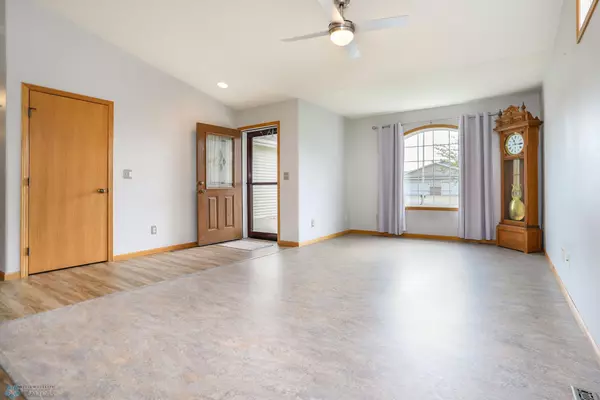 Moorhead, MN 56560,509 32nd ST N