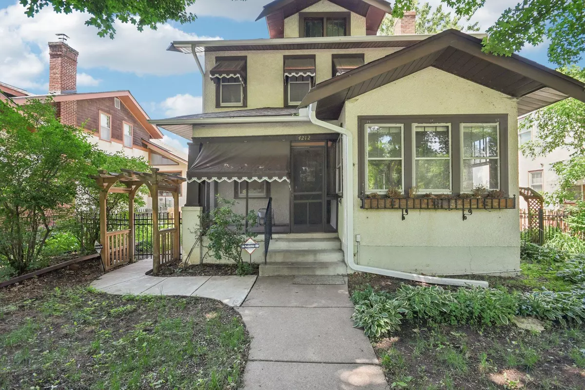 Minneapolis, MN 55406,4212 Nawadaha BLVD