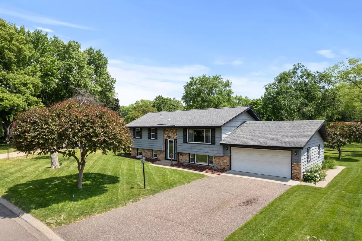 New Hope, MN 55427,3932 Louisiana AVE N
