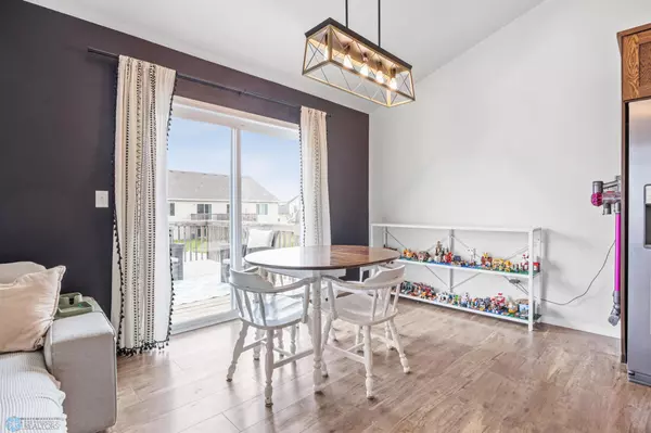 West Fargo, ND 58078,934 31st AVE W