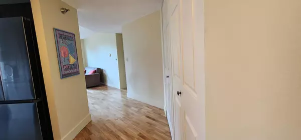 Richfield, MN 55423,6615 Lake Shore DR S #717