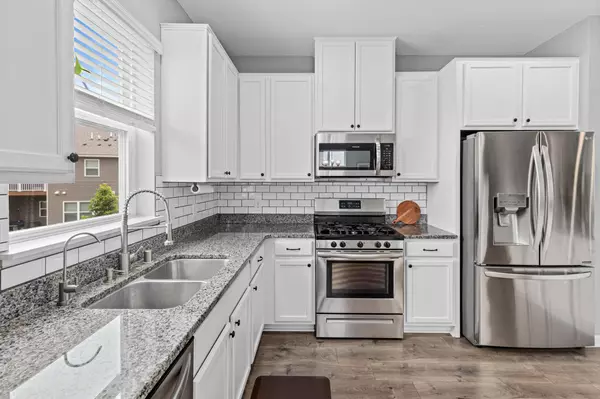 Woodbury, MN 55129,8756 Granite LN