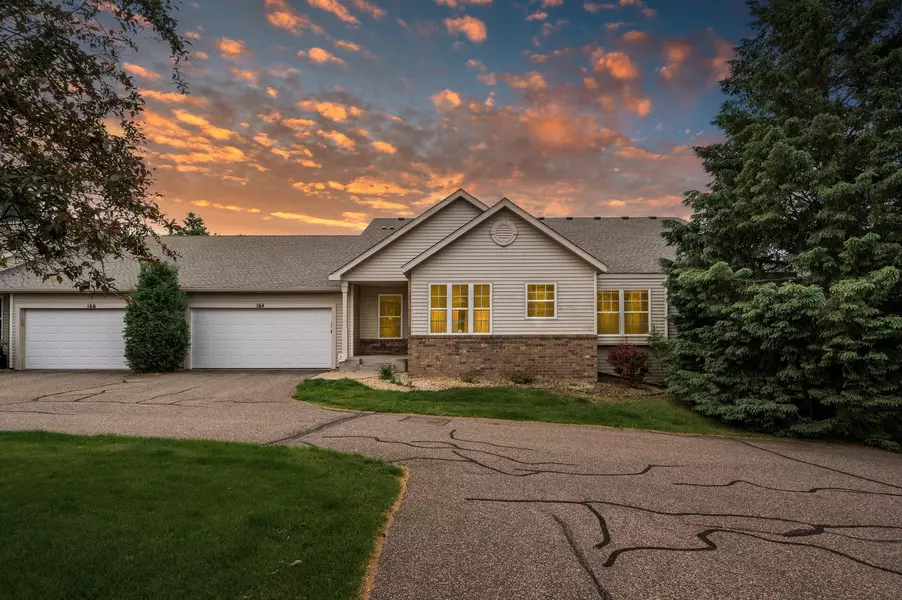 164 Wedgewood DR, Mahtomedi, MN 55115