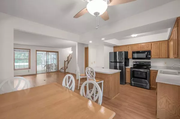 Minnetonka, MN 55345,4906 Bayswater RD