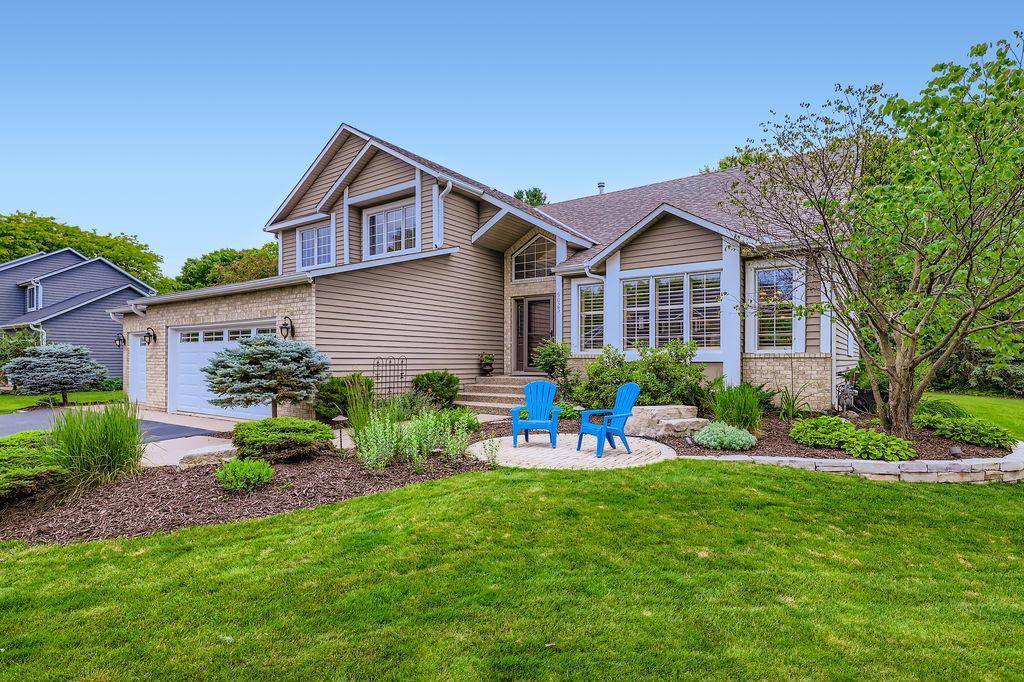 Eden Prairie, MN 55347,9025 Mcguffey RD