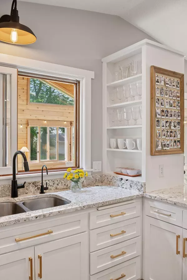 Buffalo, MN 55313,1811 Pulaski RD