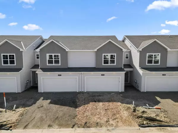 4773 Junegrass LN, Minnetrista, MN 55331