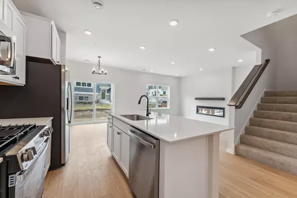 Minnetrista, MN 55331,4769 Junegrass LN