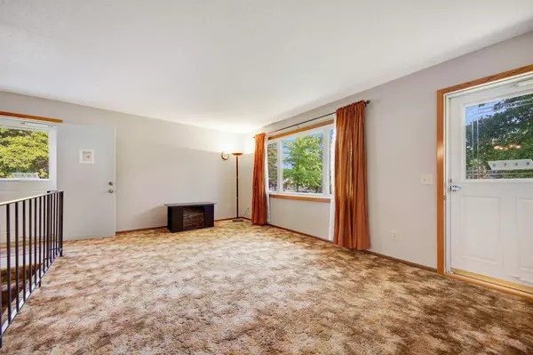 East Bethel, MN 55011,1640 207th LN NE