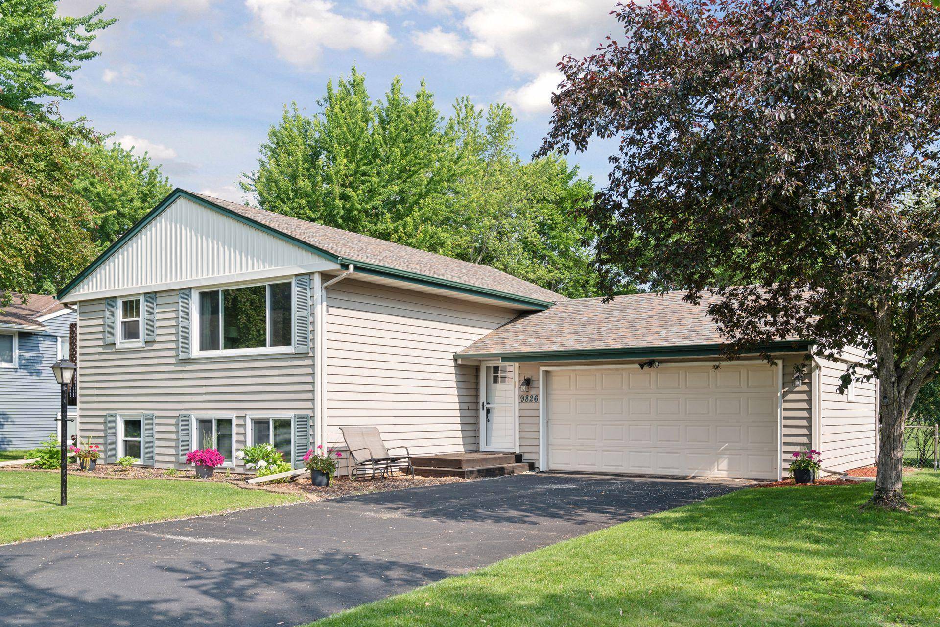 9826 129th AVE N, Champlin, MN 55316