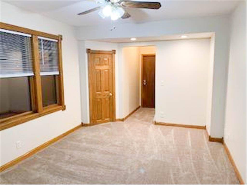 Saint Paul, MN 55102,587 Bay ST