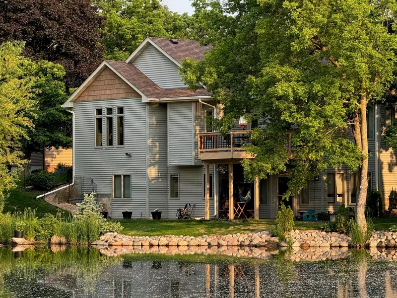 1875 26th AVE NW, New Brighton, MN 55112