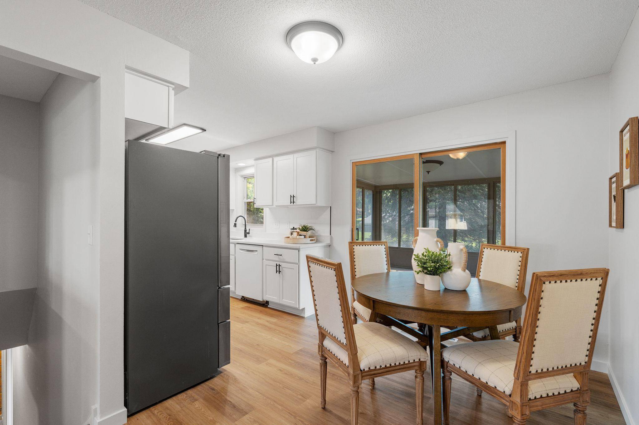 Burnsville, MN 55337,13001 Glenview DR