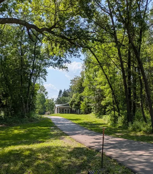 2386 Big Lake AVE, Eureka, WI 54024