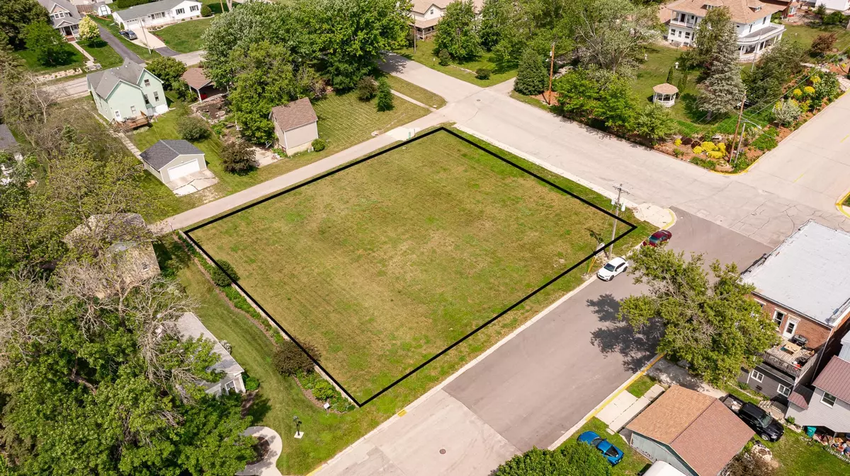 Mantorville, MN 55955,421 Clay ST