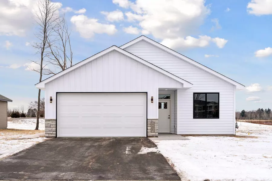 717 Margaret LN NE, Isanti, MN 55040