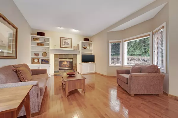 Burnsville, MN 55337,13312 Commonwealth DR