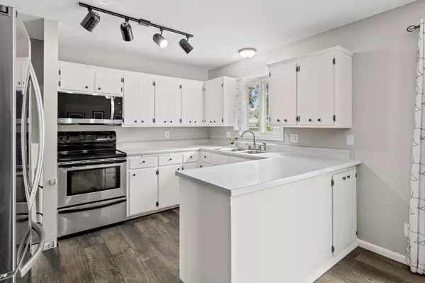 Monticello, MN 55362,1517 W River ST