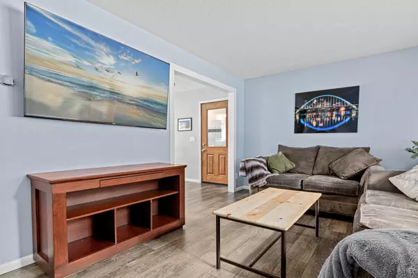 Monticello, MN 55362,1517 W River ST