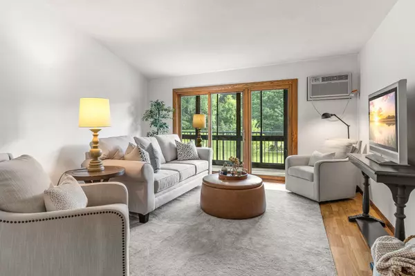 Roseville, MN 55113,2690 Oxford ST N #227