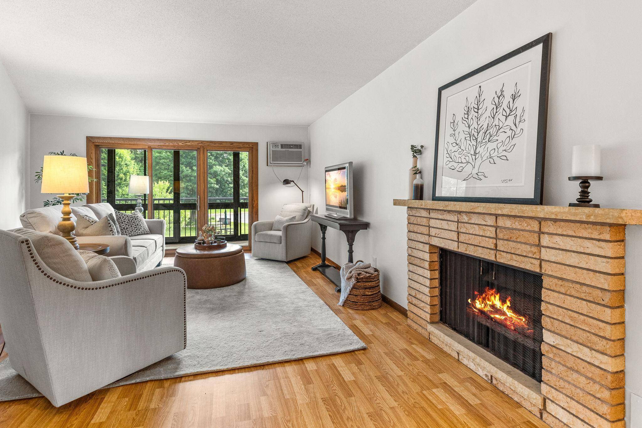 Roseville, MN 55113,2690 Oxford ST N #227