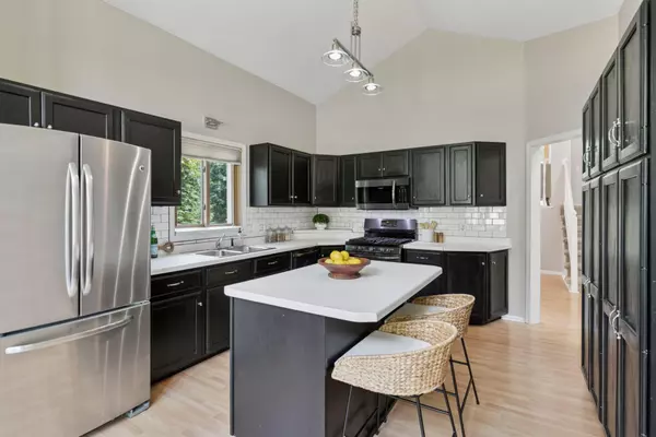 Eden Prairie, MN 55346,19001 Twilight TRL