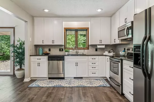 Eden Prairie, MN 55346,6865 Tartan Curve