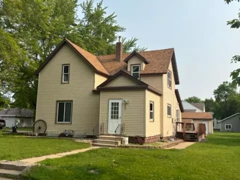 664 12th ST, Windom, MN 56101