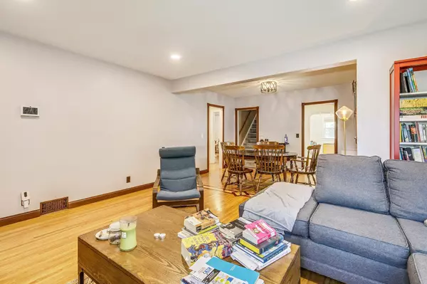 Robbinsdale, MN 55422,3807 Hubbard AVE N