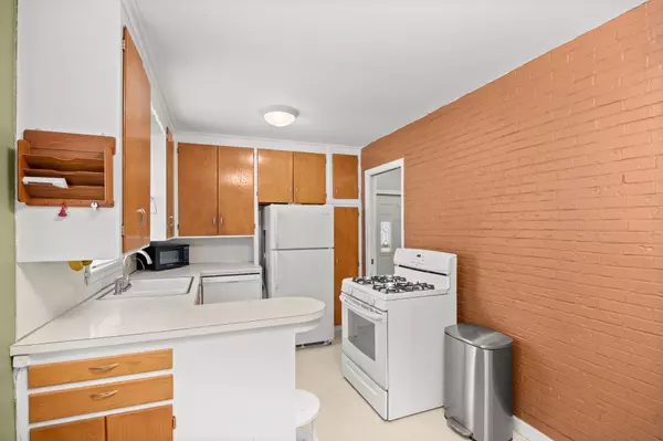 Minneapolis, MN 55405,2713 Glenwood AVE